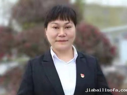 王贺霞网站照片.jpg